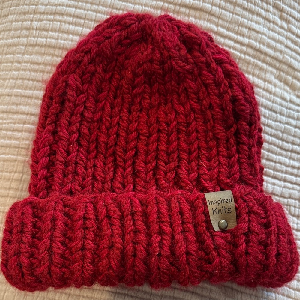 Red knit warm holiday hat- thick yarn